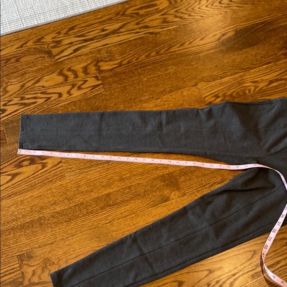 Aritzia Talula grey leggings w/ seams - Picture 7 of 7